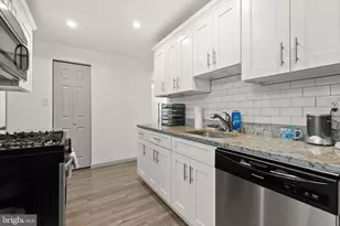 3352 Huntley Sq Dr, Temple Hills, MD 20748 - Photo 3