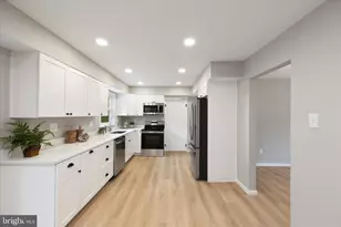 12300 Rolling Hill Ln, Bowie, MD 20715 - Photo 11