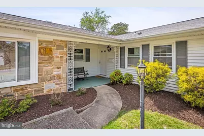 12227 Foxhill Lane, Bowie, MD 20715 - Photo 3