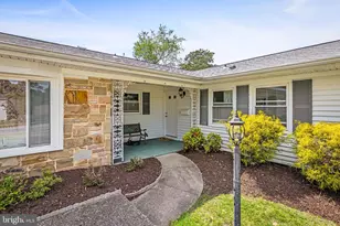 12227 Foxhill Ln, Bowie, MD 20715 - Photo 3