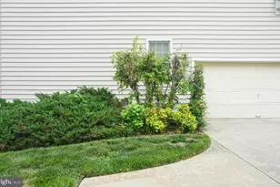 12802 Willow Marsh Ln, Bowie, MD 20720 - Photo 3