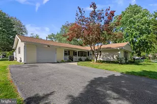 3817 Winchester Ln, Bowie, MD 20715 - Photo 3