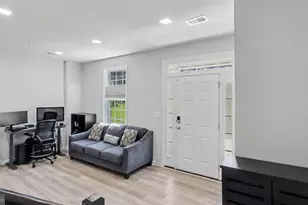 7607 Presidential Pkwy, Upper Marlboro, MD 20774 - Photo 9