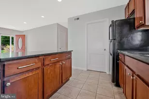 5007 Somerset Rd, Riverdale, MD 20737 - Photo 9