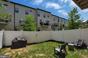 4748 Towne Park Rd, Suitland, MD 20746 - Photo 37