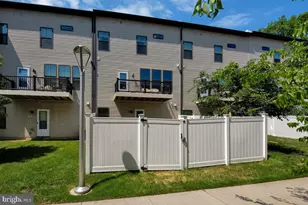 4748 Towne Park Rd, Suitland, MD 20746 - Photo 39