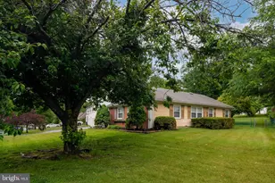 12806 Babcock Ln, Bowie, MD 20715 - Photo 3