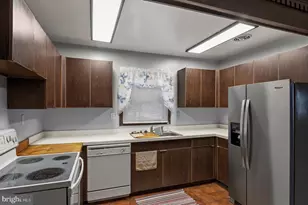 12806 Babcock Ln, Bowie, MD 20715 - Photo 9