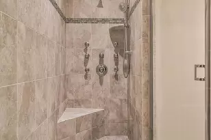 856 Regents Square, Oxon Hill, MD 20745 - Photo 19