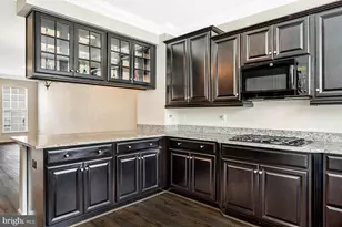 856 Regents Square, Oxon Hill, MD 20745 - Photo 9