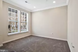 856 Regents Square, Oxon Hill, MD 20745 - Photo 5