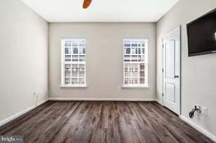 856 Regents Square, Oxon Hill, MD 20745 - Photo 17