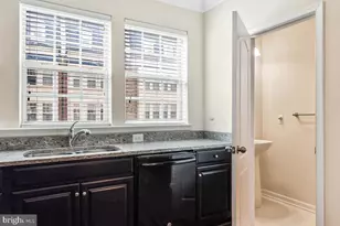 856 Regents Square, Oxon Hill, MD 20745 - Photo 11