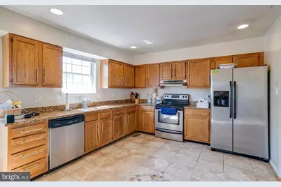 806 Balboa Avenue, Capitol Heights, MD 20743 - Photo 17