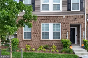 10521 Jim Lovell Ln, Lanham, MD 20706 - Photo 5