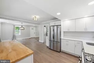 6704 Boxwood Dr, Suitland, MD 20746 - Photo 7