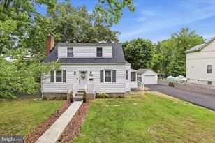 6704 Boxwood Dr, Suitland, MD 20746 - Photo 43