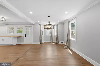 6704 Boxwood Drive, Suitland, MD 20746 - Photo 9