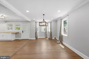 6704 Boxwood Dr, Suitland, MD 20746 - Photo 9