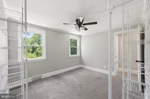 6704 Boxwood Dr, Suitland, MD 20746 - Photo 21