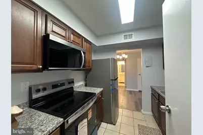 6926 Hanover Parkway #303, Greenbelt, MD 20770 - Photo 9