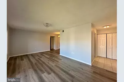 6926 Hanover Parkway #303, Greenbelt, MD 20770 - Photo 3