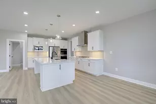 908 Midbrook Ln, Bowie, MD 20716 - Photo 29