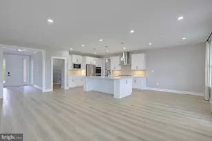 908 Midbrook Ln, Bowie, MD 20716 - Photo 23