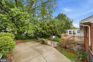 33 Bannington Dr, Upper Marlboro, MD 20774 - Photo 17
