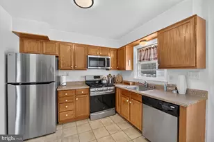6402 Gateway Blvd, District Heights, MD 20747 - Photo 9