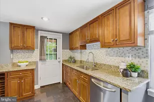 5721 Forest Rd, Cheverly, MD 20785 - Photo 19
