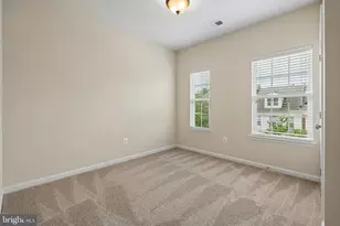 4211 Talmadge Cir, Suitland, MD 20746 - Photo 5