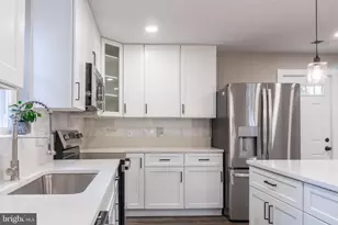 9208 Lanham Severn Rd, Lanham, MD 20706 - Photo 17