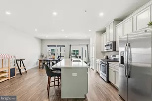 2826 Toles Park Dr, Suitland, MD 20746 - Photo 9