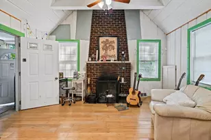 4007 Forest Grove Dr, Suitland, MD 20746 - Photo 3