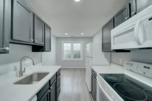 2048 N Anvil Ln, Temple Hills, MD 20748 - Photo 17