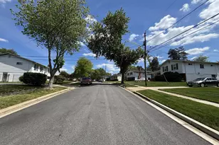 4231 Kinmount Rd, Lanham, MD 20706 - Photo 5