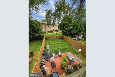 907 E Meadows Court, Oxon Hill, MD 20745 - Photo 15