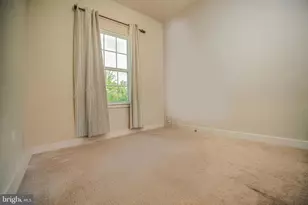 8210 Goldstone Ct, Hyattsville, MD 20785 - Photo 21