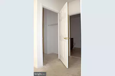 6212 Westchester Park Drive #B, College Park, MD 20740 - Photo 5