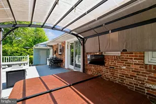 8410 Ravenswood Rd, New Carrollton, MD 20784 - Photo 23