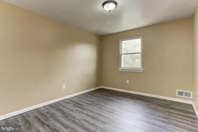 1925 Addison Road S, District Heights, MD 20747 - Photo 9