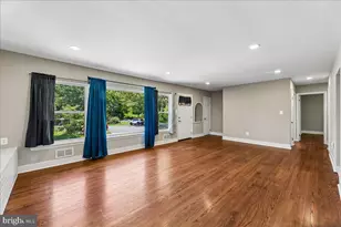 3102 Romain Ct, Suitland, MD 20746 - Photo 3