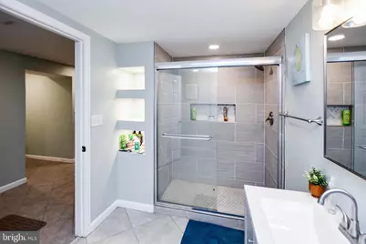 3802 Cedar Drive, Suitland, MD 20746 - Photo 9