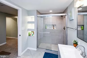 3802 Cedar Dr, Suitland, MD 20746 - Photo 9