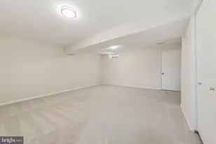8209 Londonderry Ct, Laurel, MD 20707 - Photo 19