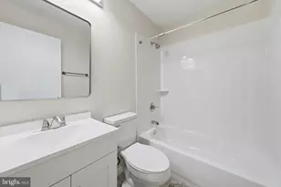 8209 Londonderry Ct, Laurel, MD 20707 - Photo 15