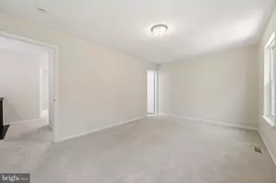 8209 Londonderry Ct, Laurel, MD 20707 - Photo 9