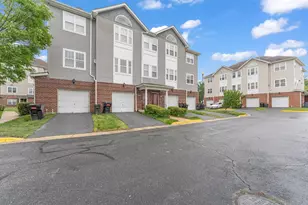 3146 Irma Ct, Suitland, MD 20746 - Photo 3