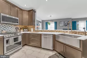 3146 Irma Ct, Suitland, MD 20746 - Photo 17
